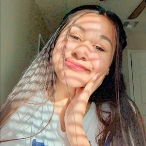 Meet your Posher, Maya